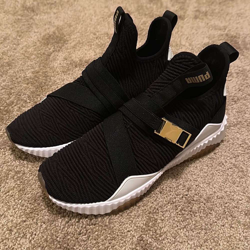 Brand new puma sneakers size 6.5
